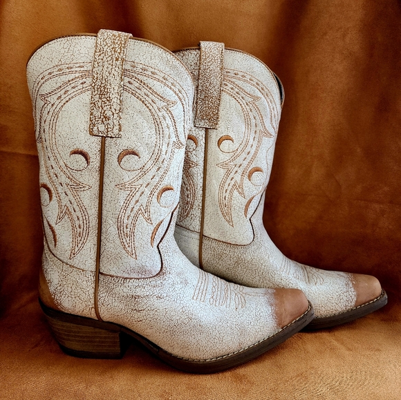 Sterling River Womens Boots - Picture 4 of 5
